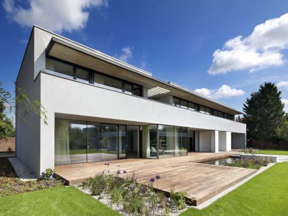 Luxury and Spacious Home on The Coast