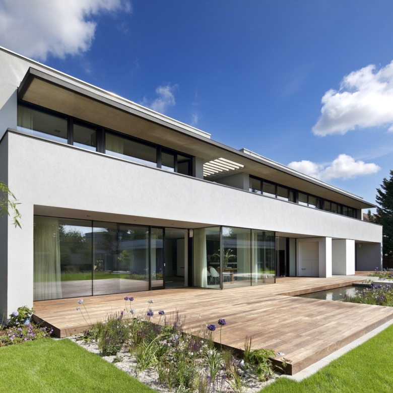 Luxury and Spacious Home on The Coast